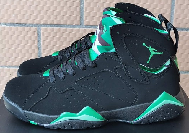 Air Jordan 7 Retro Black Green